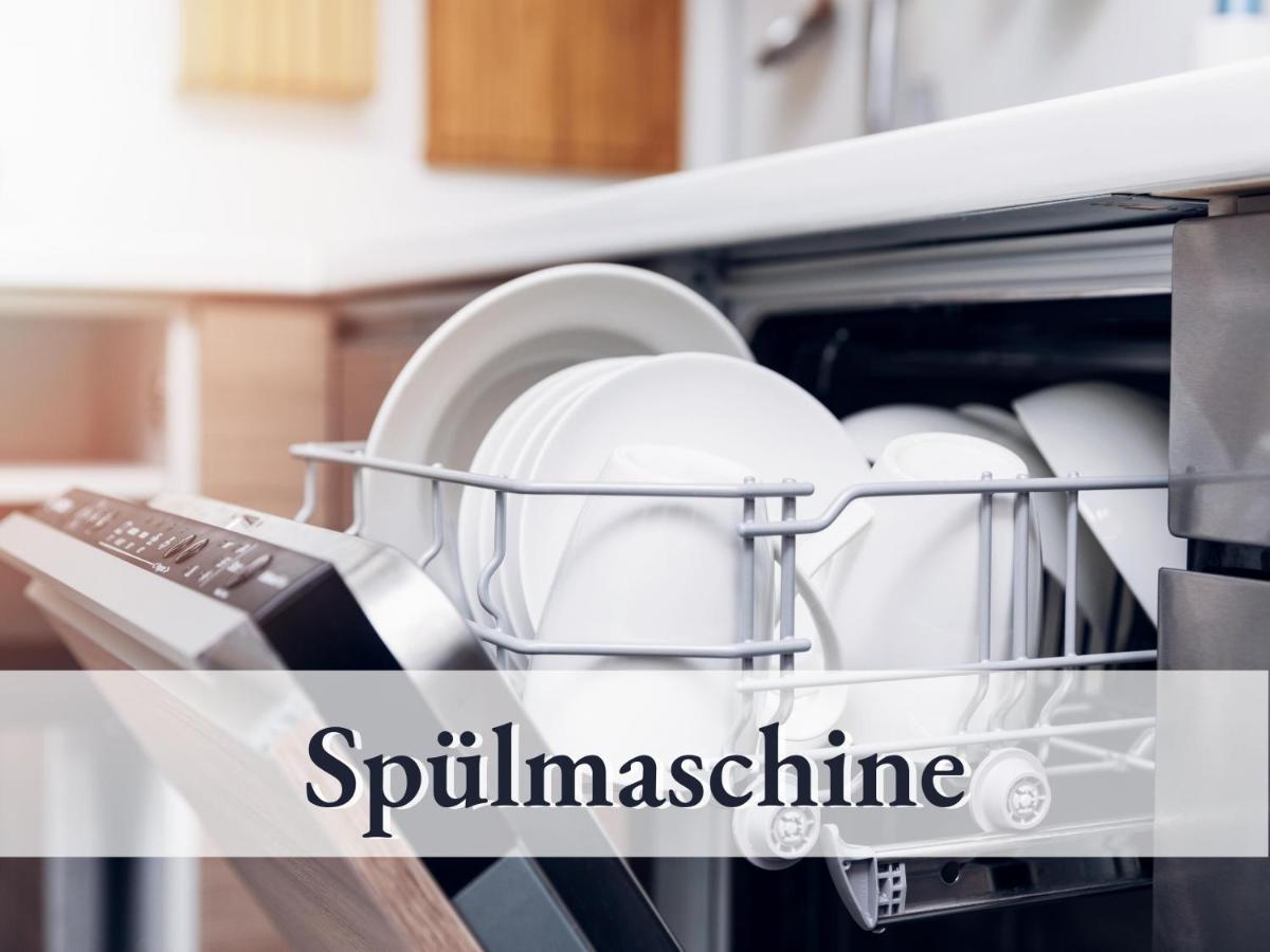 Grosse Moderne Ferienwohnung In Bester Bodenseelage L 1 Minute Zum Bodensee L 2 Zimmer L Vollausgestattete Kueche L Sonnenbalkon L Wlan L Willkommen Im Apartment Guettingen Радольфцелль  Экстерьер фото